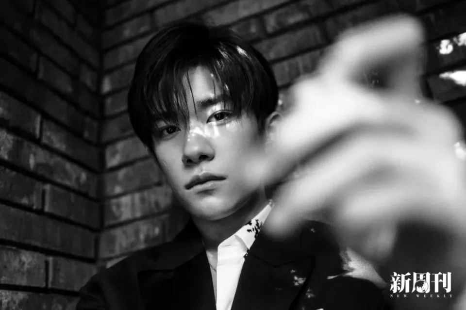 最年轻金鸡影帝易烊千玺谈‘晚熟